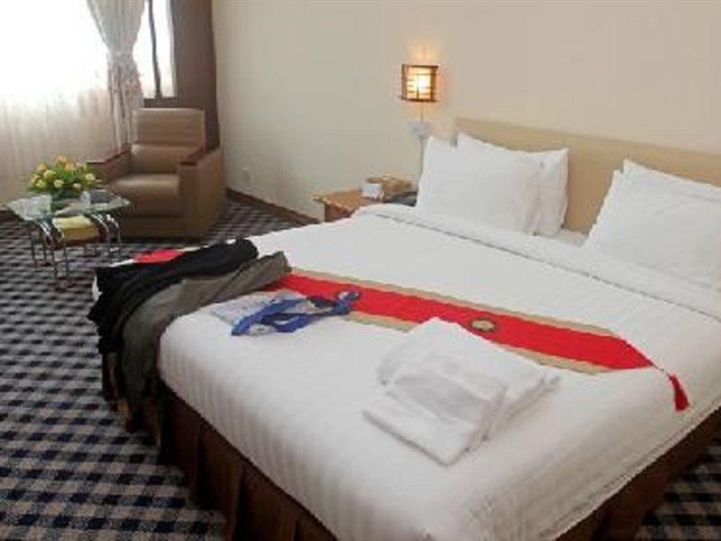 Asia Plaza Hotel Yangon Exterior foto