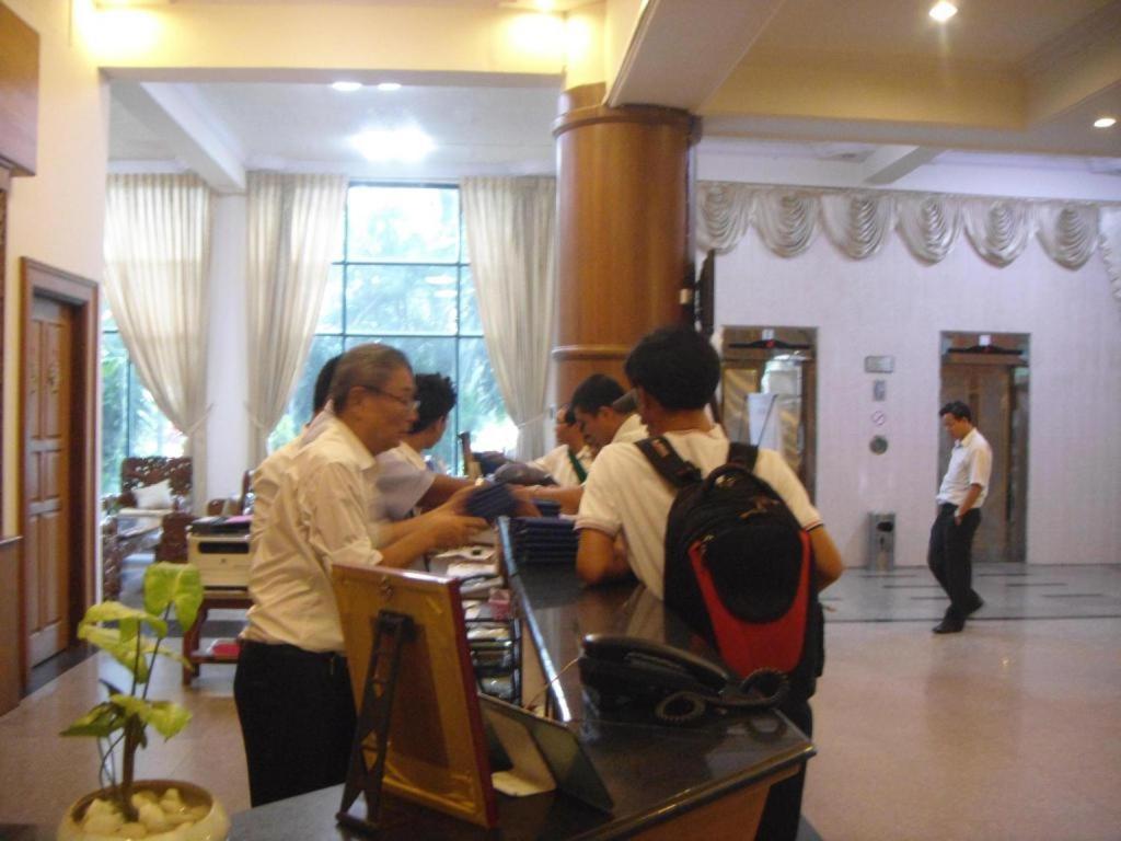 Asia Plaza Hotel Yangon Exterior foto
