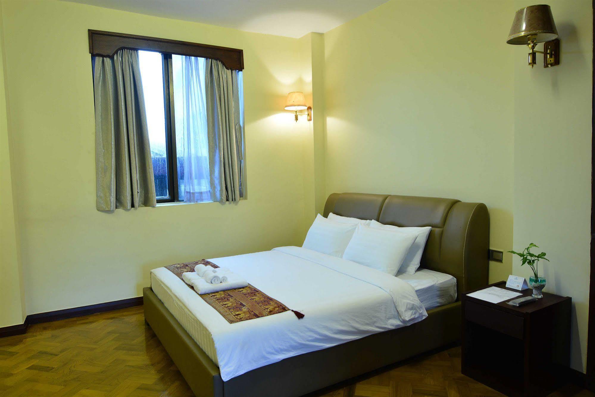 Asia Plaza Hotel Yangon Exterior foto