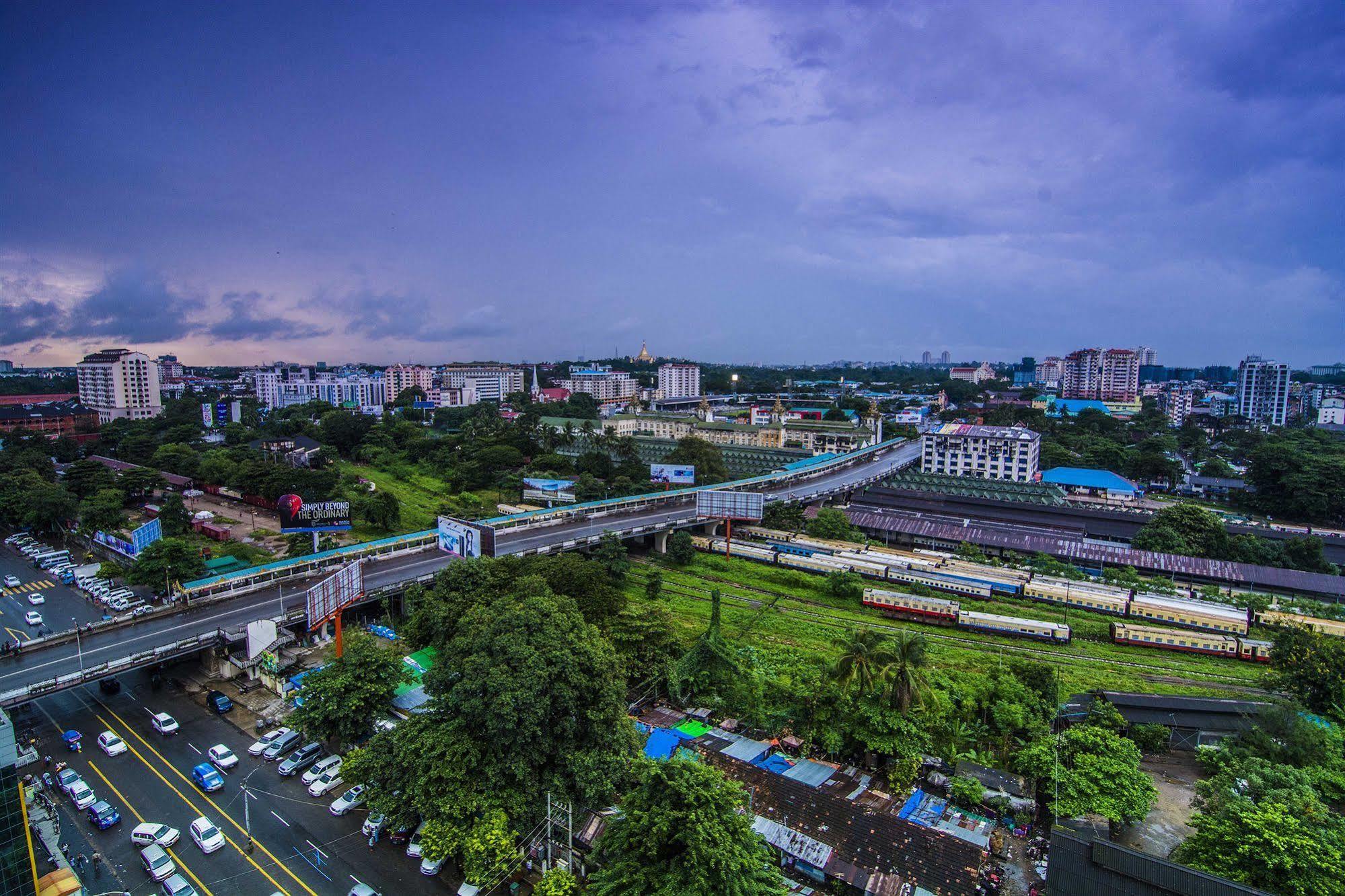 Asia Plaza Hotel Yangon Exterior foto